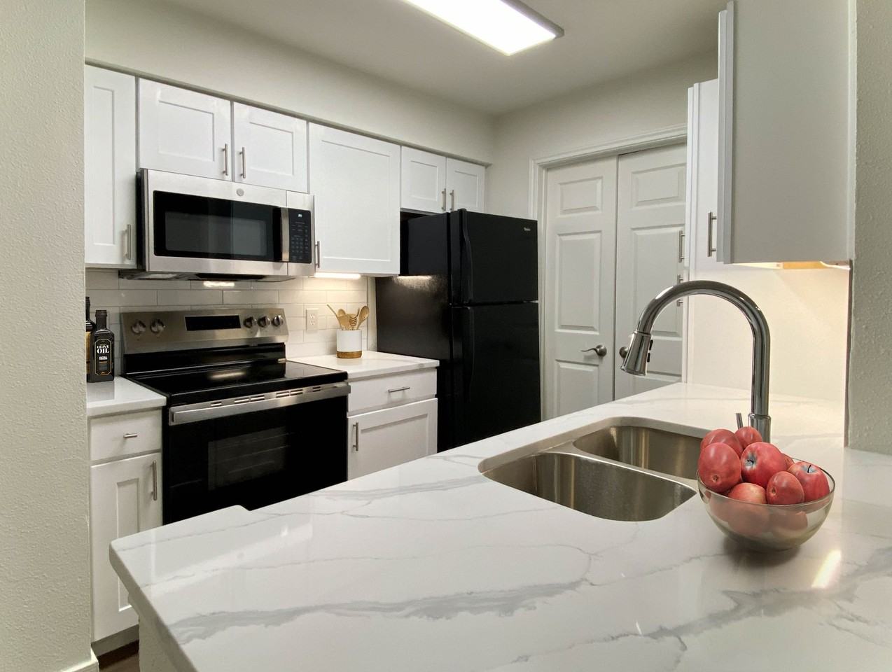 Gables Cityscape - Photo 4 of 24