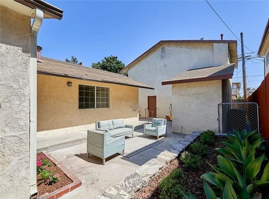 867 W 24th St #867 - Photo 2 of 15