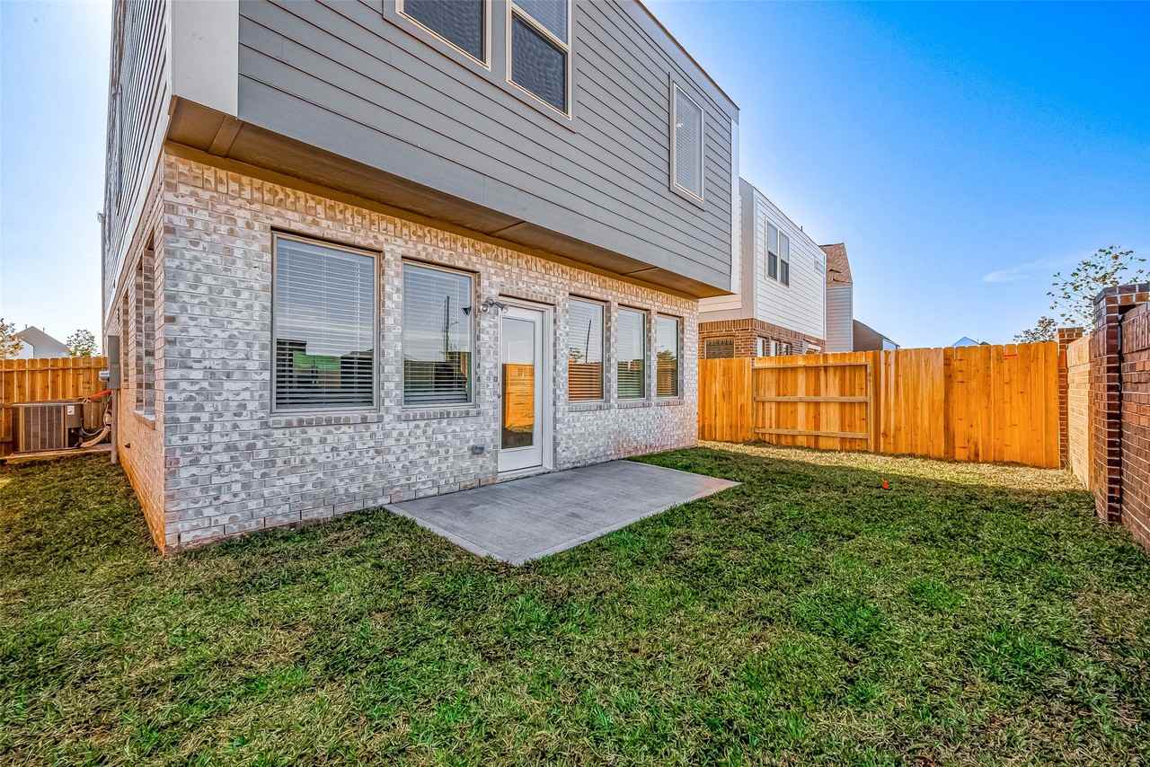 31938 Holland Arbor Trl #31938 - Photo 7 of 37