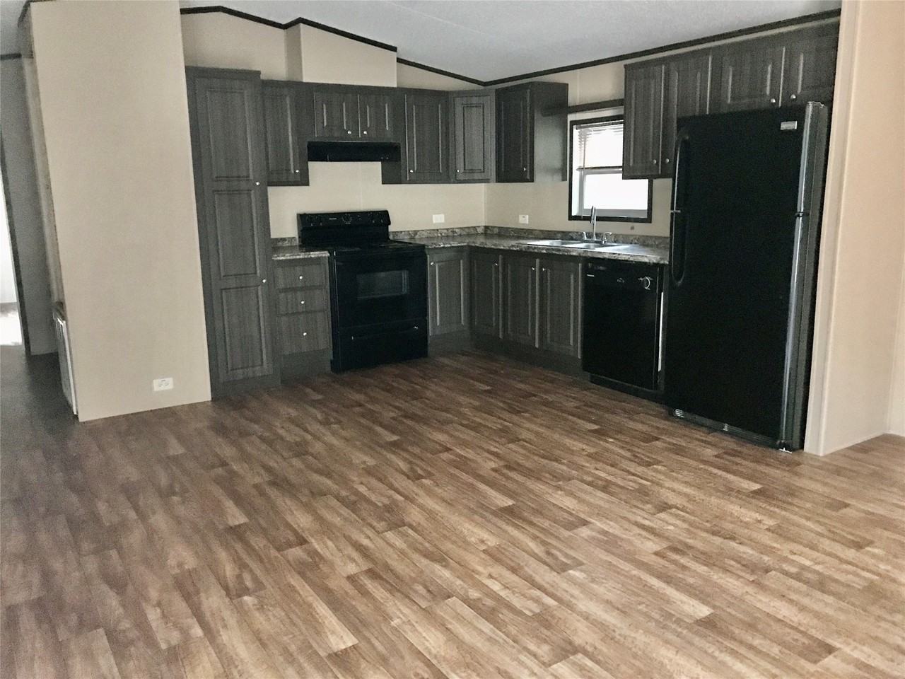 931 S Pine Lake Rd #931 - Photo 2 of 19