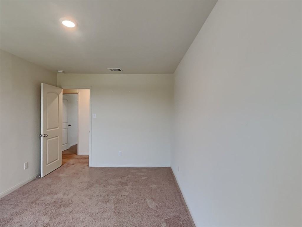 105 Pettigrew Court #105 - Photo 5 of 32