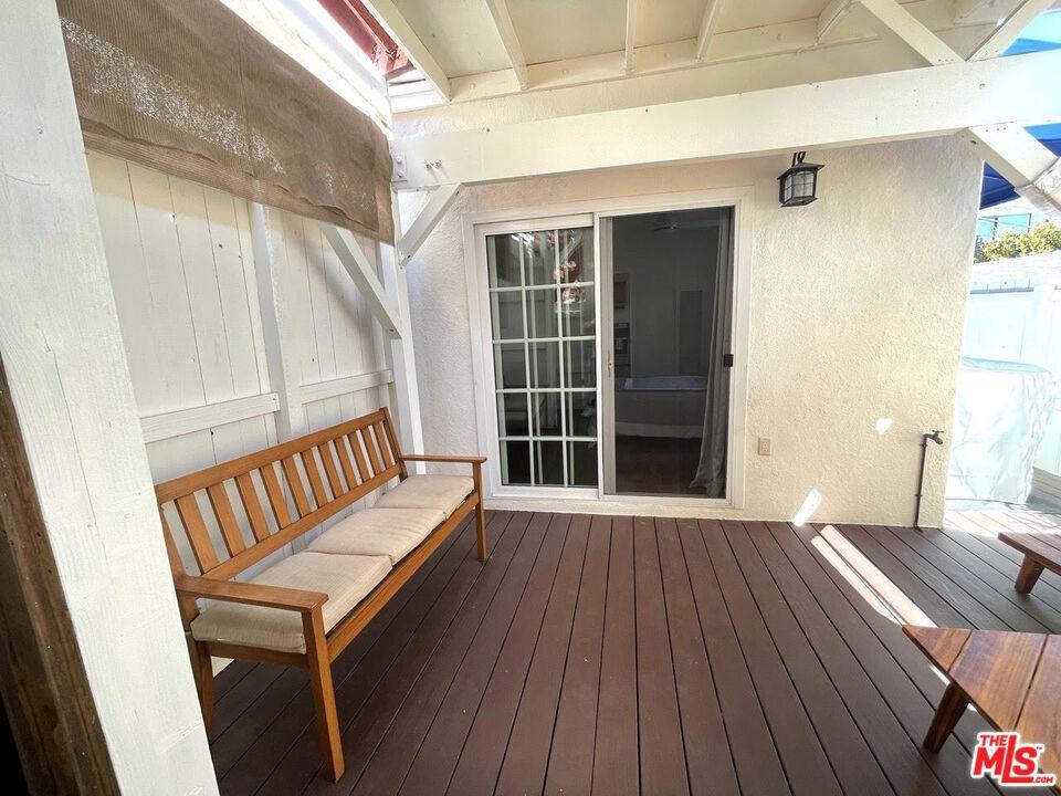 1141 1/2 24th St #1141 - Photo 3 of 25