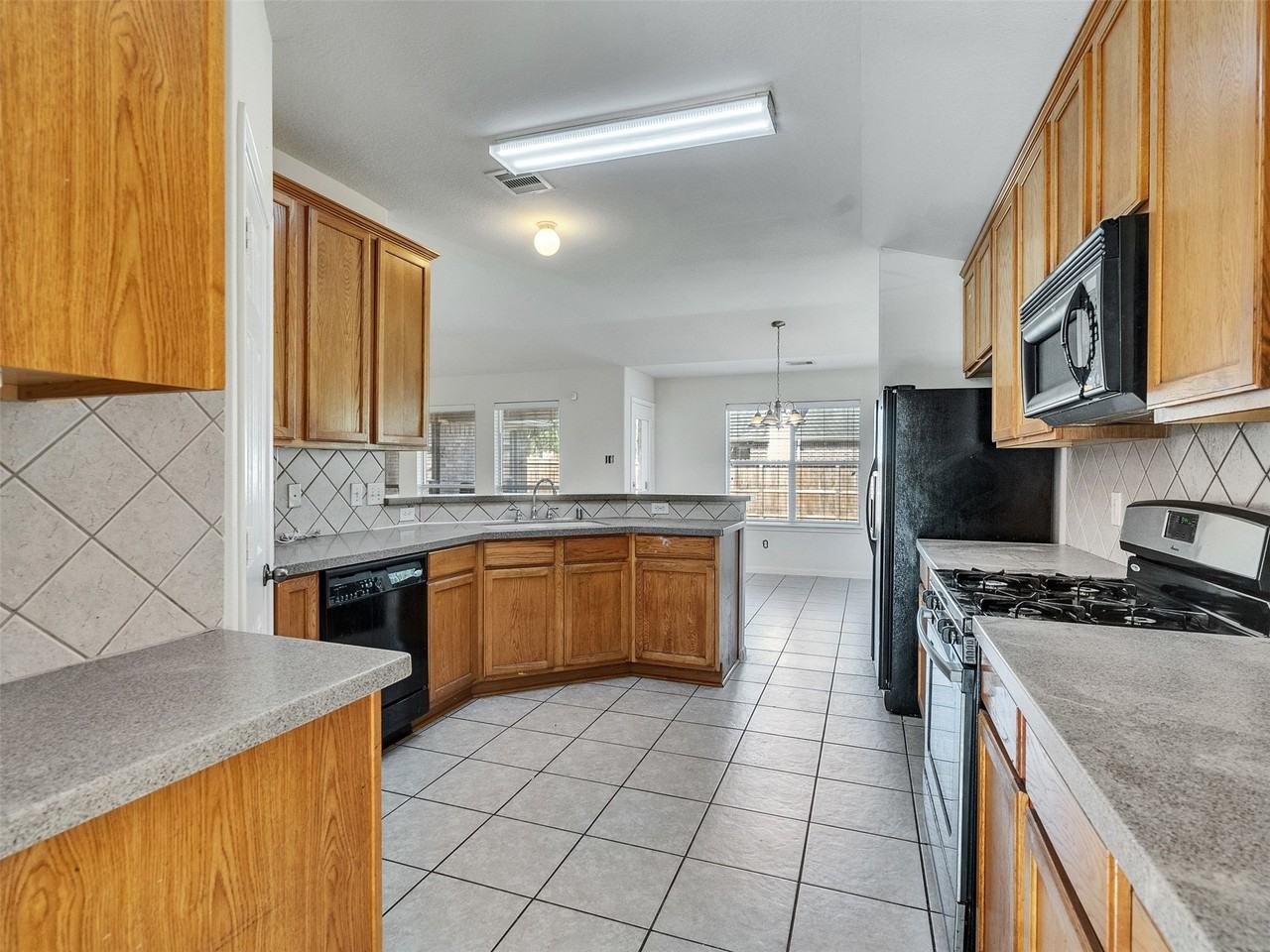 2306 Diamond Springs Drive #2306 - Photo 3 of 33