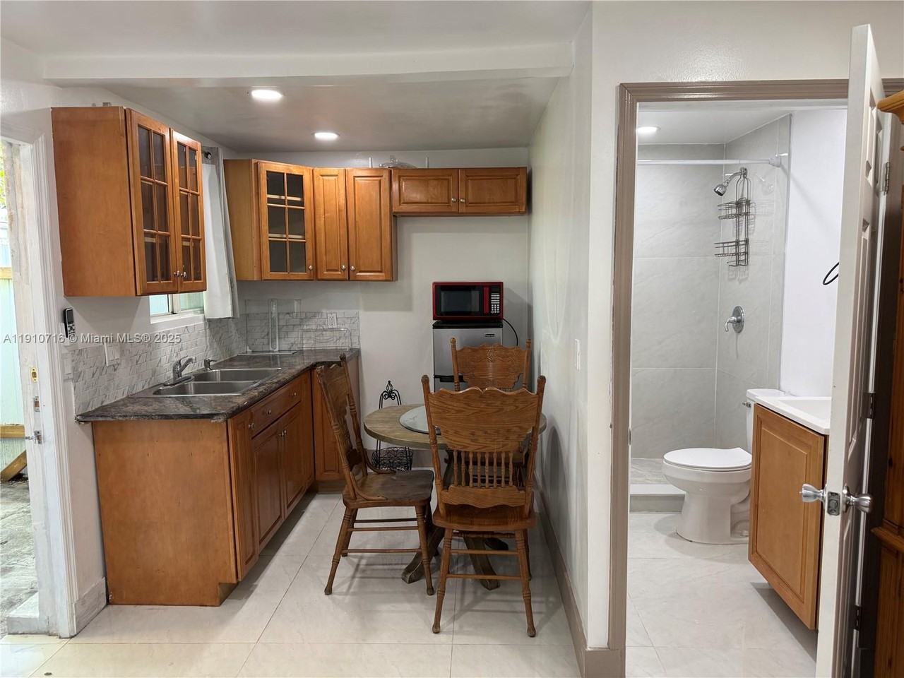 7511 Farragut St #7511 - Photo 3 of 6