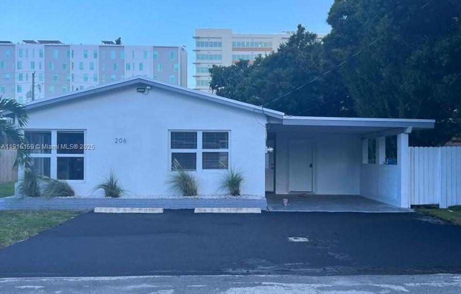 206 Se 10th St #206-1 - Photo 3 of 18