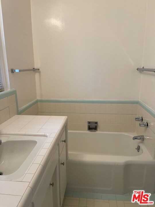 1292 Devon Avenue #1292-1294 - Photo 2 of 12