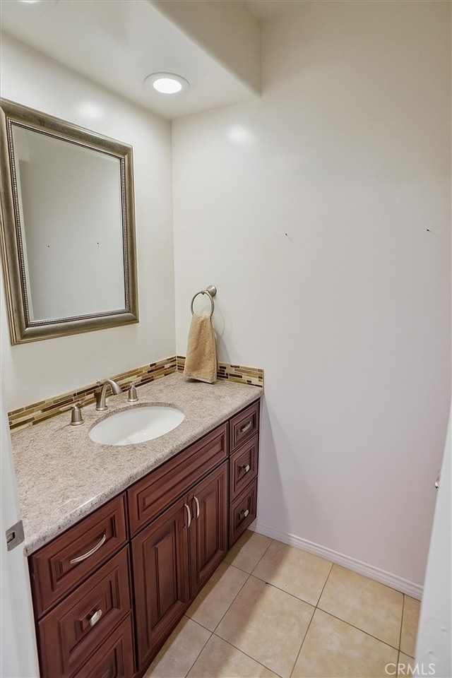 1819 Holmby Ave #1819-104 - Photo 2 of 15