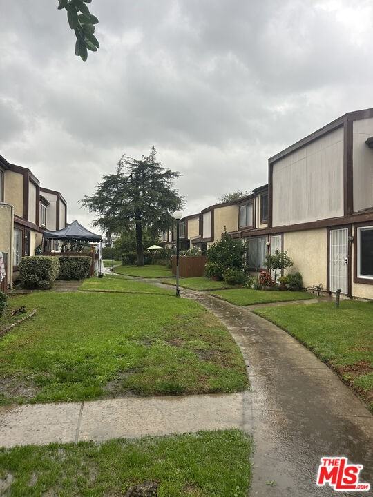 14501 Tupper St #14501-39 - Photo 2 of 31