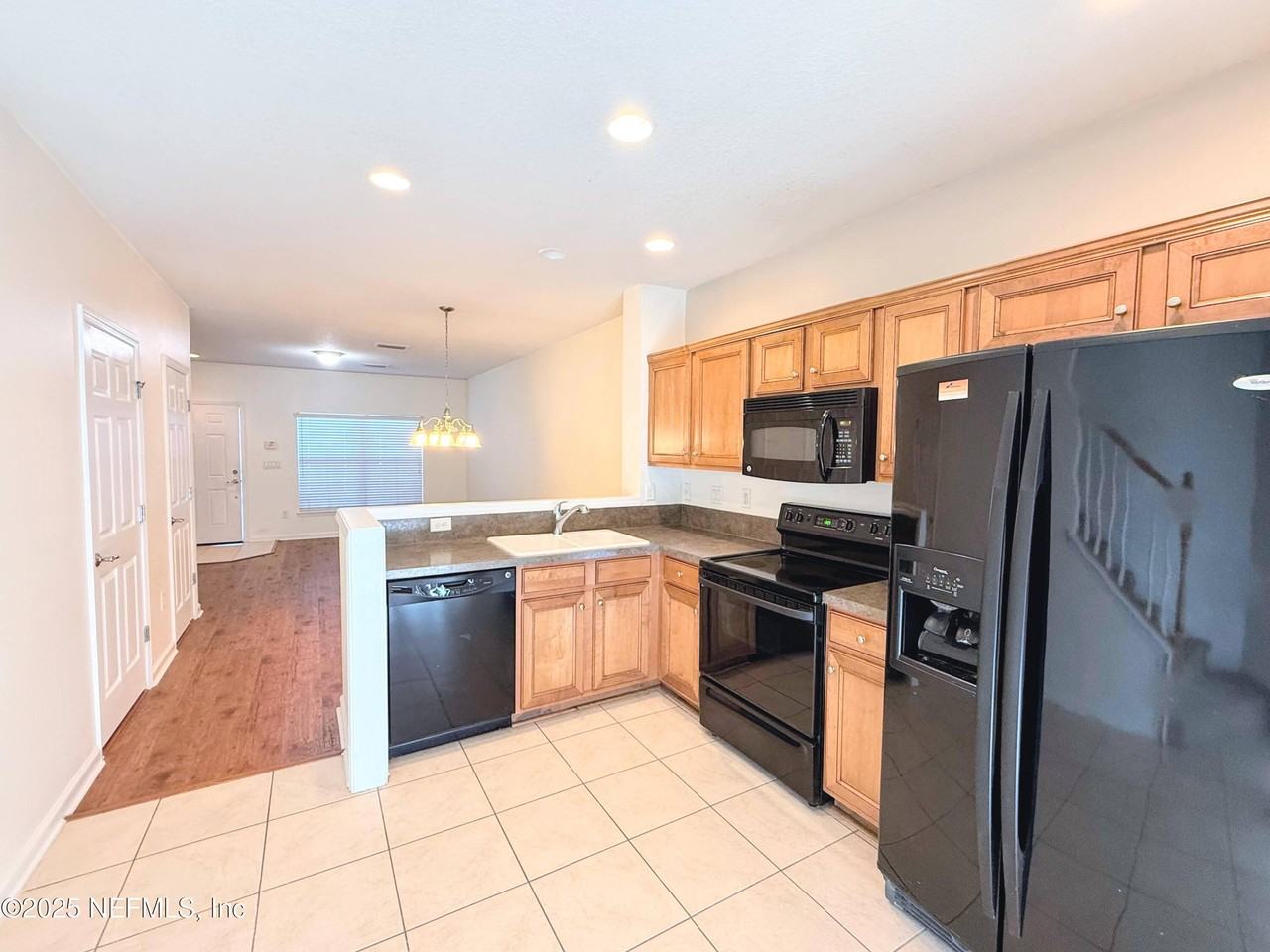 8106 Summer Cove Ct #8106 - Photo 5 of 18