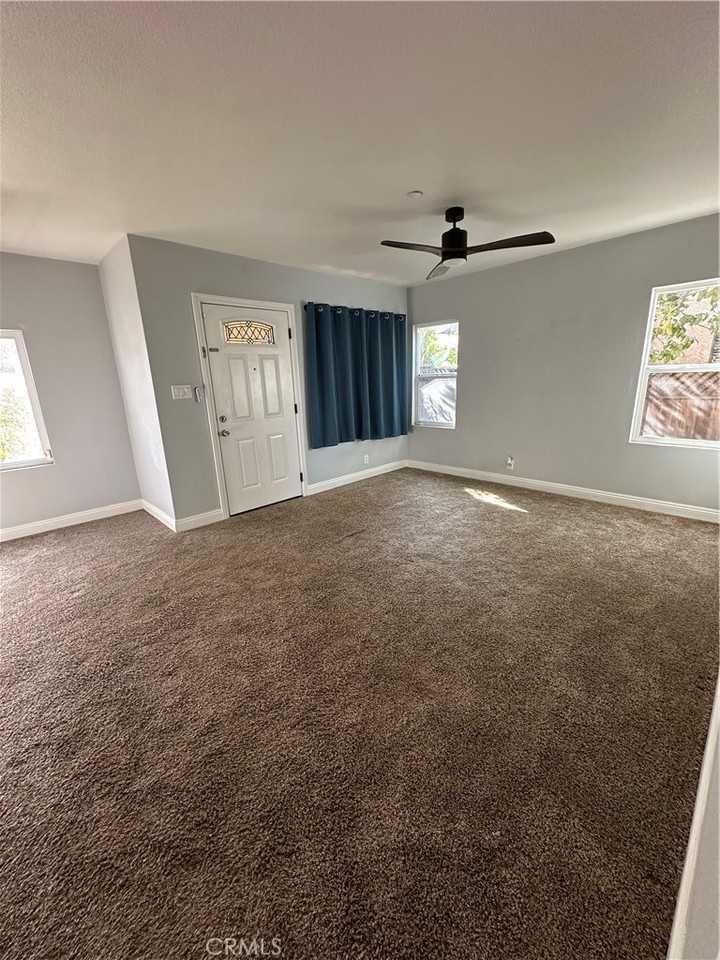 2703 Gates Ave #2703 - Photo 5 of 17