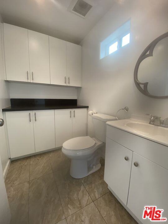 8448 Fenwick St #8448 - Photo 2 of 25