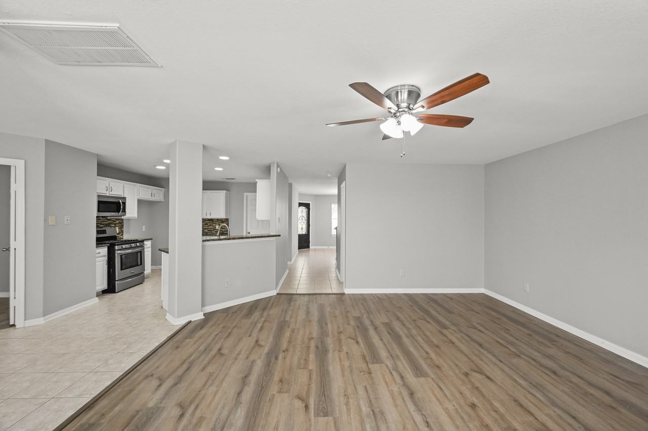 14614 Hazy Ridge Ln #14614 - Photo 3 of 36