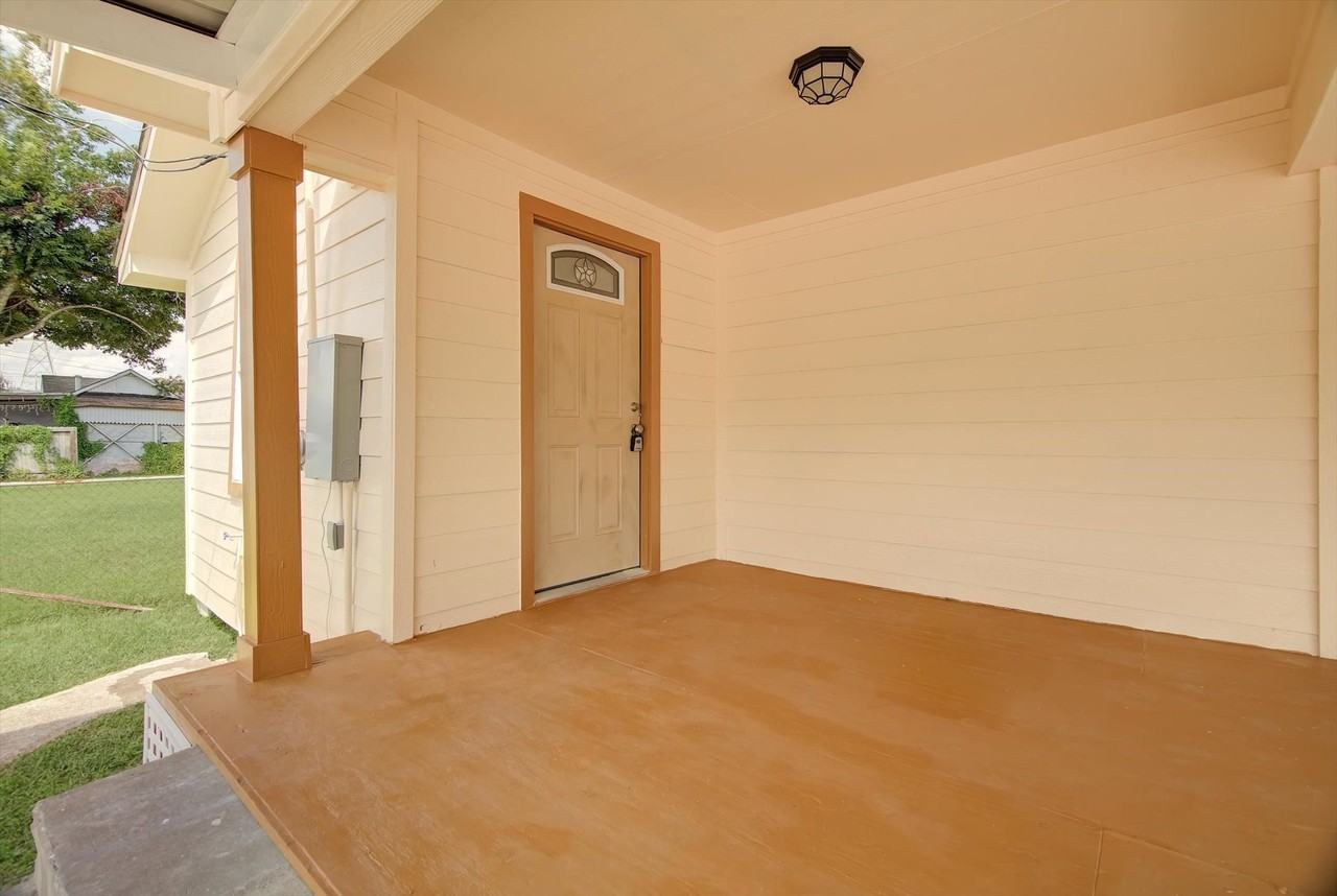 1118 Cypress Street #1118 - Photo 3 of 31
