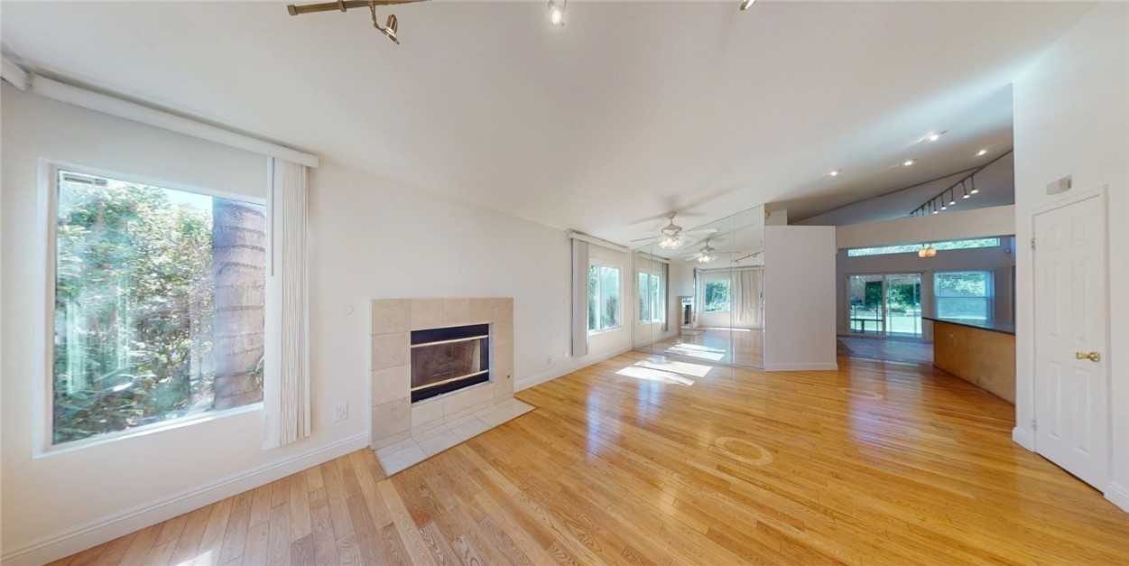 15479 Doris Court #15479 - Photo 3 of 13