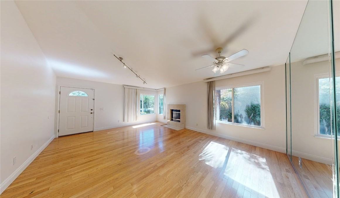 15479 Doris Court #15479 - Photo 4 of 13