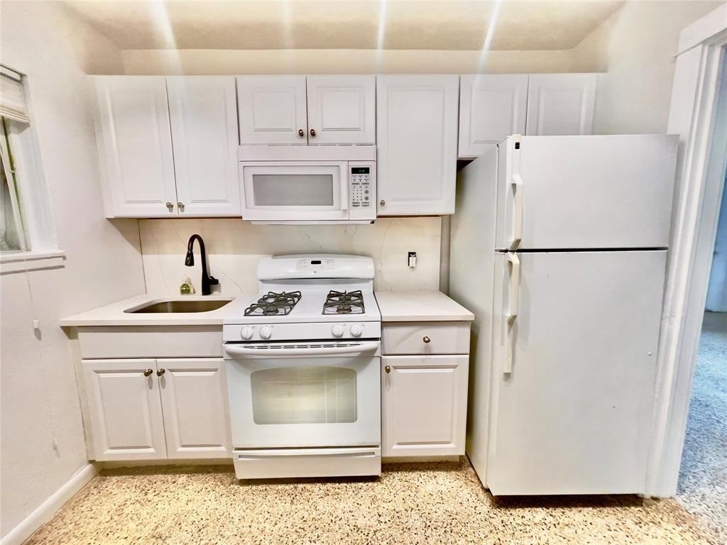 1614 Ne 7th St #1614 - Photo 6 of 22