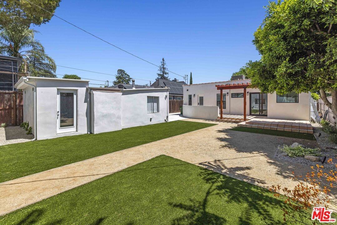11149 Hortense Street #11149 - Photo 3 of 17