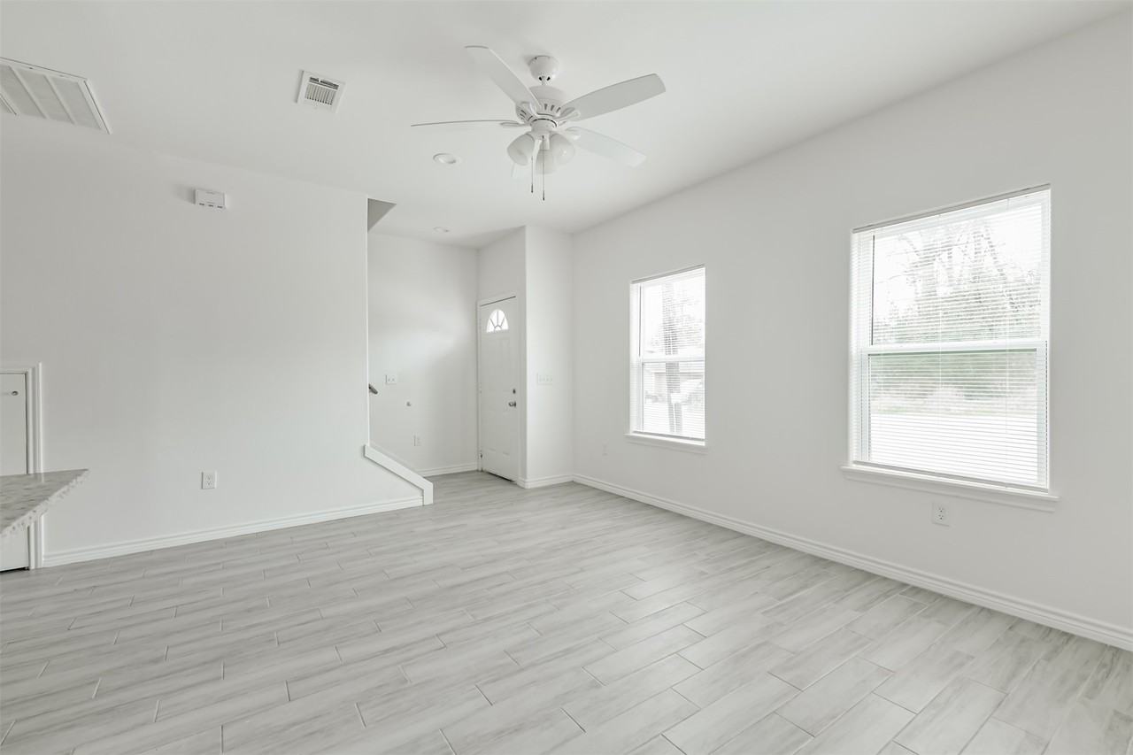 16927 West Juneau Street #16927