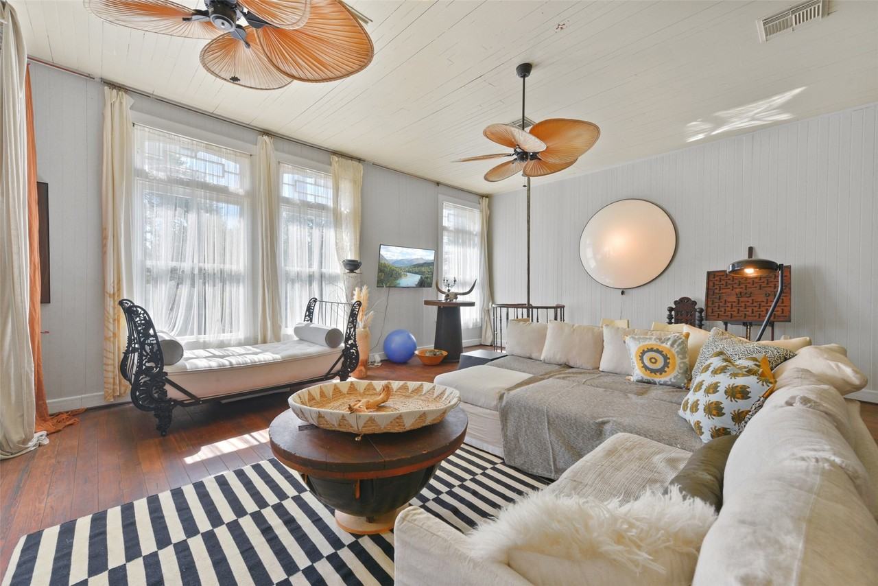 1614 Avenue K #1614FRONT - Photo 2 of 36