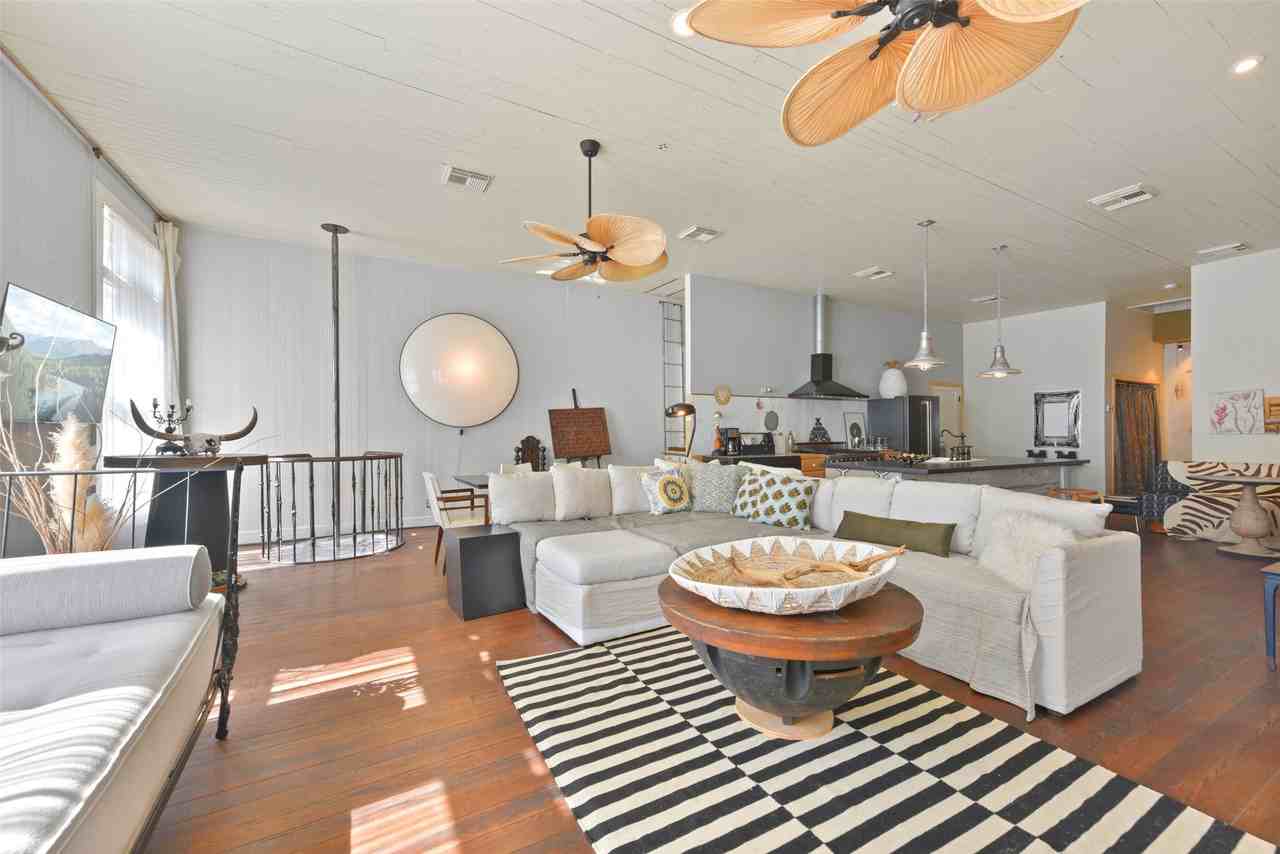 1614 Avenue K #1614FRONT - Photo 3 of 36