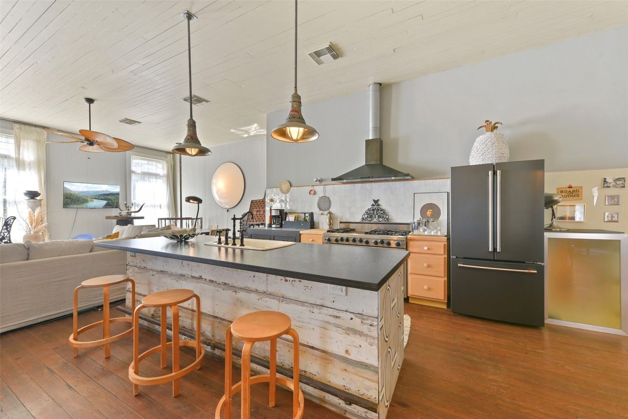 1614 Avenue K #1614FRONT - Photo 7 of 36