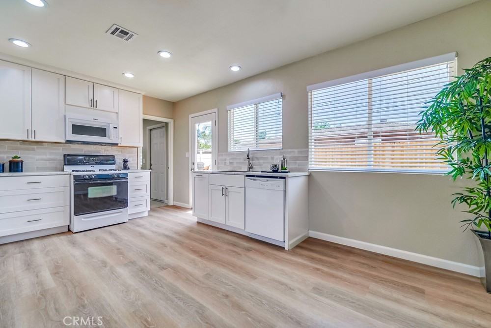 19789 Evelyn St #19789 - Photo 2 of 22