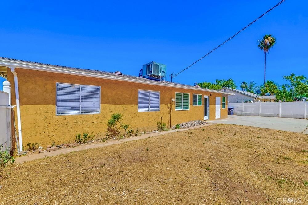 19789 Evelyn St #19789 - Photo 5 of 22