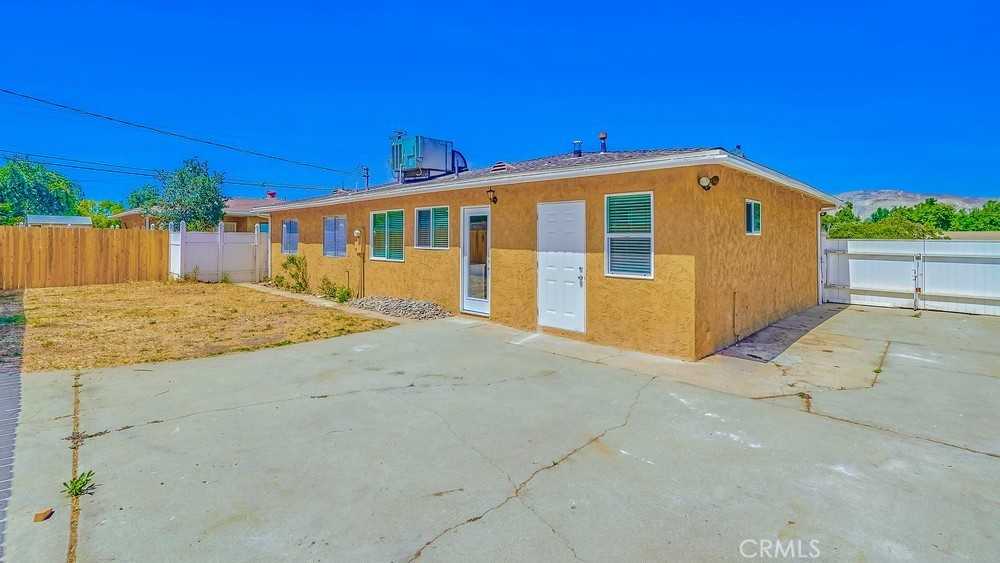 19789 Evelyn St #19789 - Photo 6 of 22