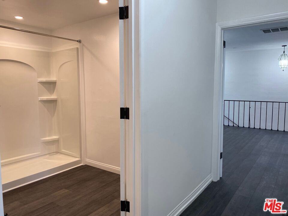 619 S La Brea Ave #619-2 - Photo 3 of 24