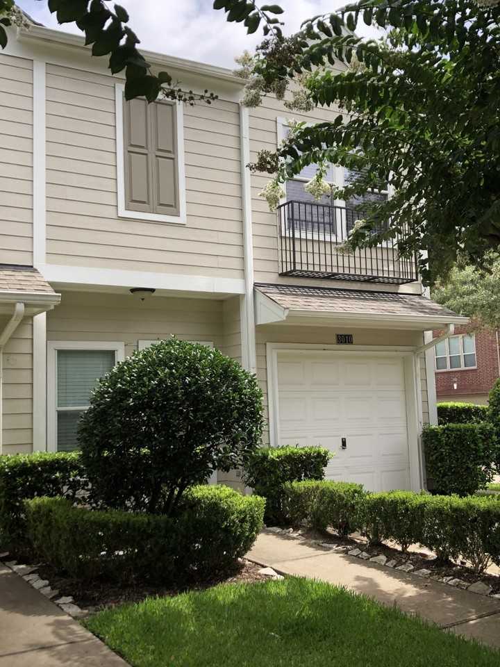 3010 S Heights Hollow Ln #3010 - Photo 3 of 21