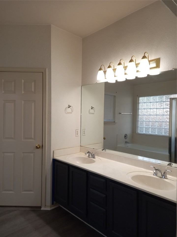 2018 Old Mill Rd #2018 - Photo 2 of 22