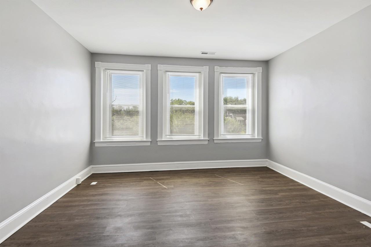 1606 Gwynns Falls Pkwy #3 - Photo 3 of 10