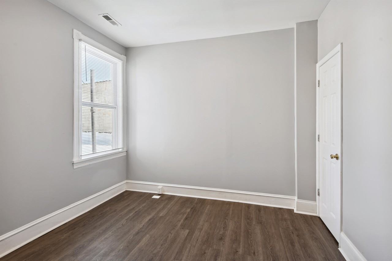 1606 Gwynns Falls Pkwy #3 - Photo 4 of 10