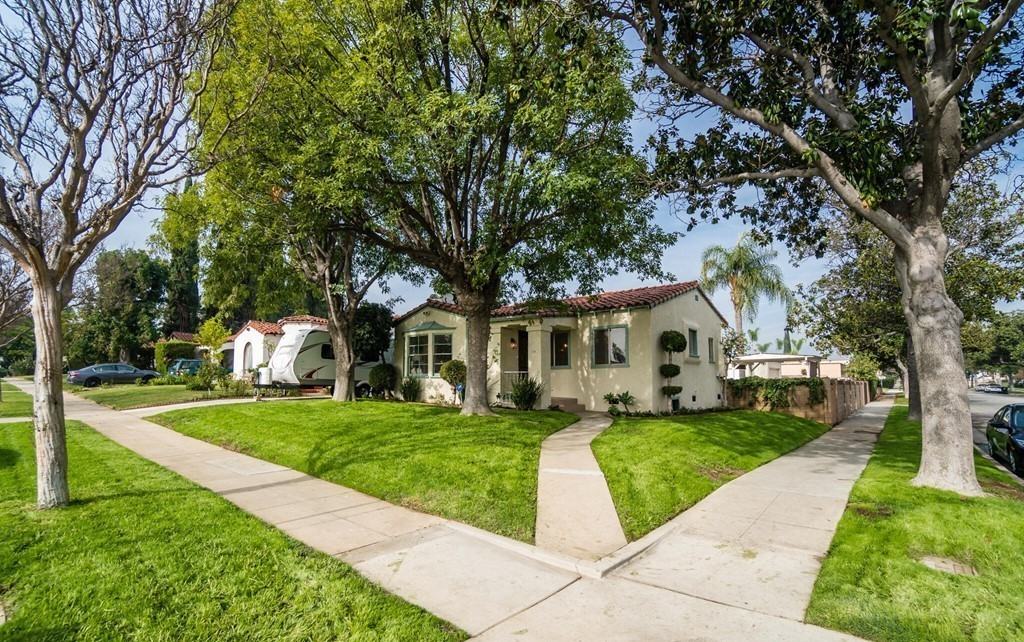 329 E Adams Ave - Photo 2 of 50