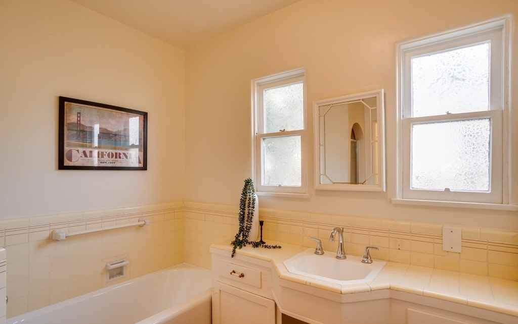 329 E Adams Ave - Photo 4 of 50