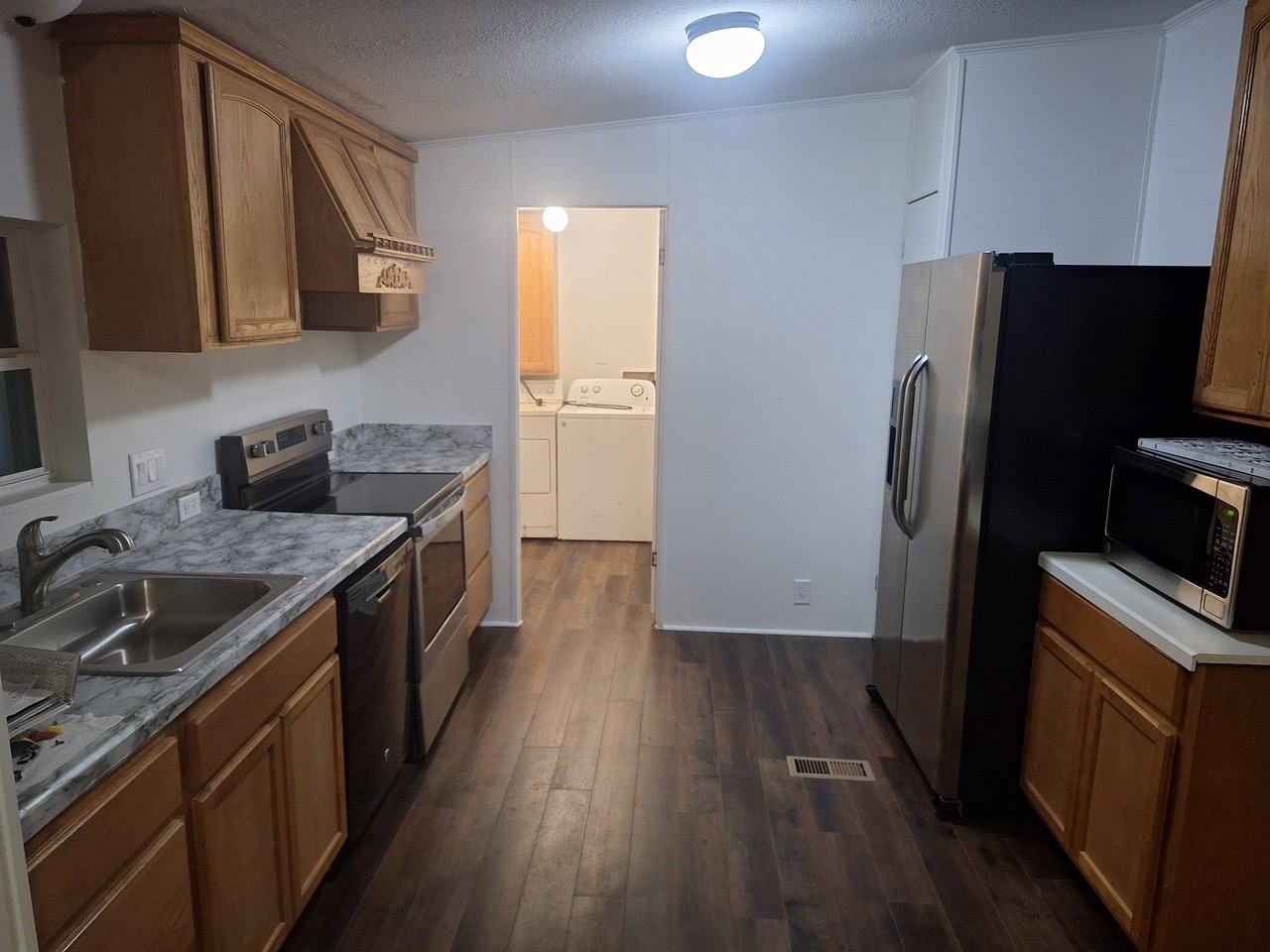 836 W 11th St #NA - Photo 6 of 13