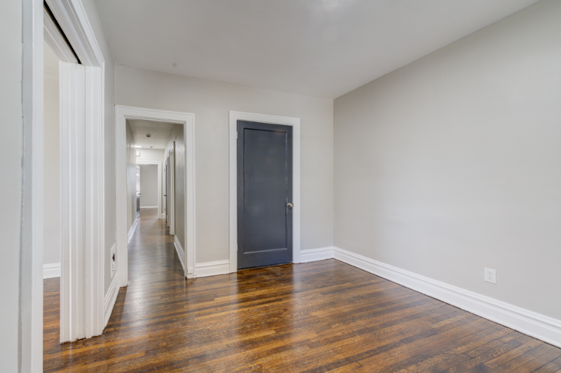 6024 Lucille Ave - Photo 3 of 12