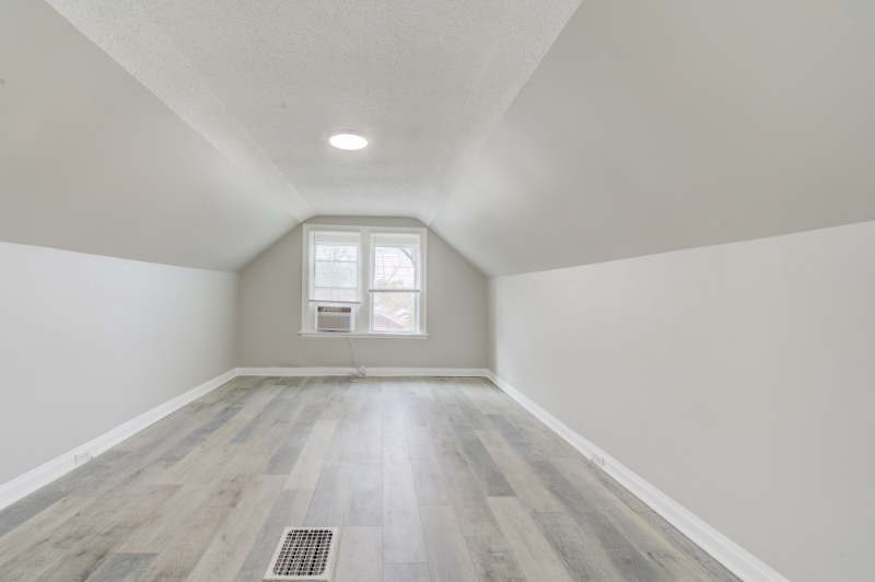 6024 Lucille Ave - Photo 7 of 12