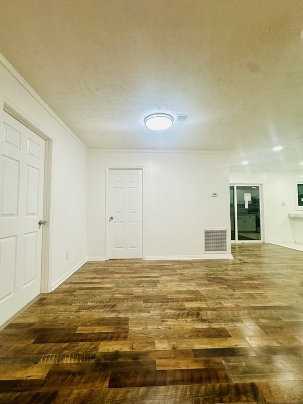 2098 Pinecroft Circle - Photo 3 of 14