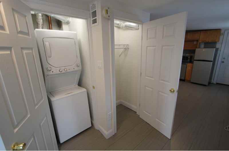 1920 Bainbridge Street #3R - Photo 5 of 8