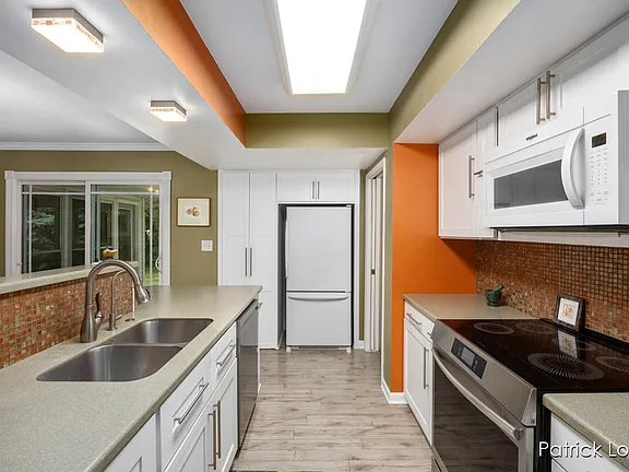 583 Kingsbury Street Northwest - Photo 3 of 20