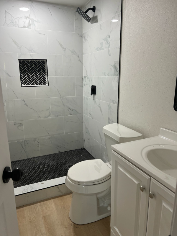 1120 H Avenue - Photo 3 of 7