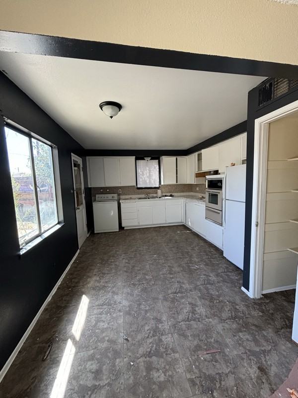 5229 Mountain View Drive - Photo 2 of 19