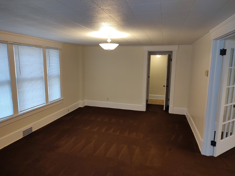 2718 9th Street Southwest - Photo 3 of 13