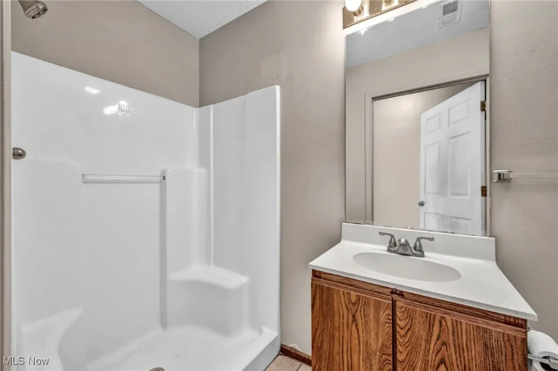 1505 Whitehall Blvd - Photo 7 of 8