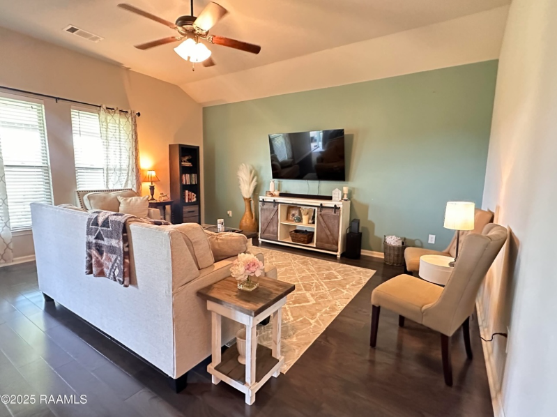 209 Stanwell Avenue - Photo 2 of 20