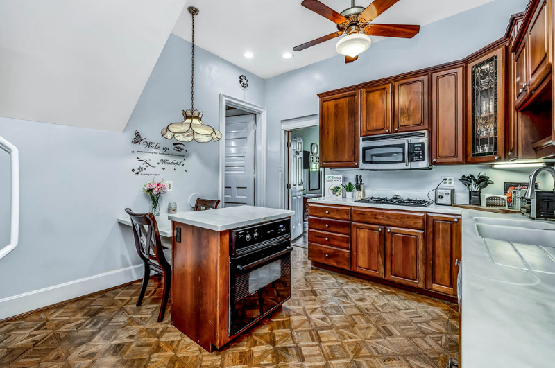 217 Loraine Avenue - Photo 4 of 8