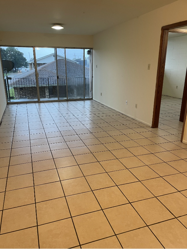 3200 Belmont Place #G - Photo 5 of 6