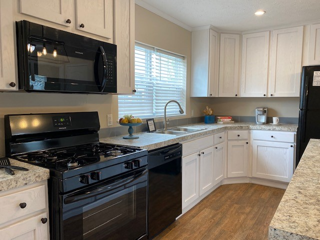 1255 Concord Drive - Photo 2 of 12