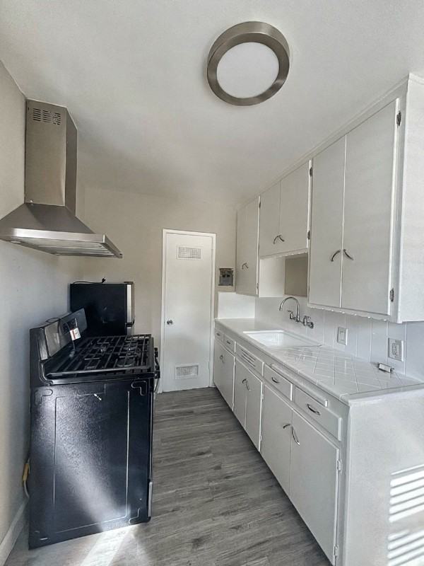 824 S Flower St #B - Photo 3 of 7